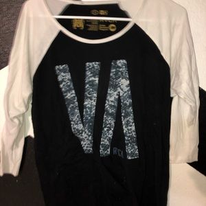 RVCA mid sleeve